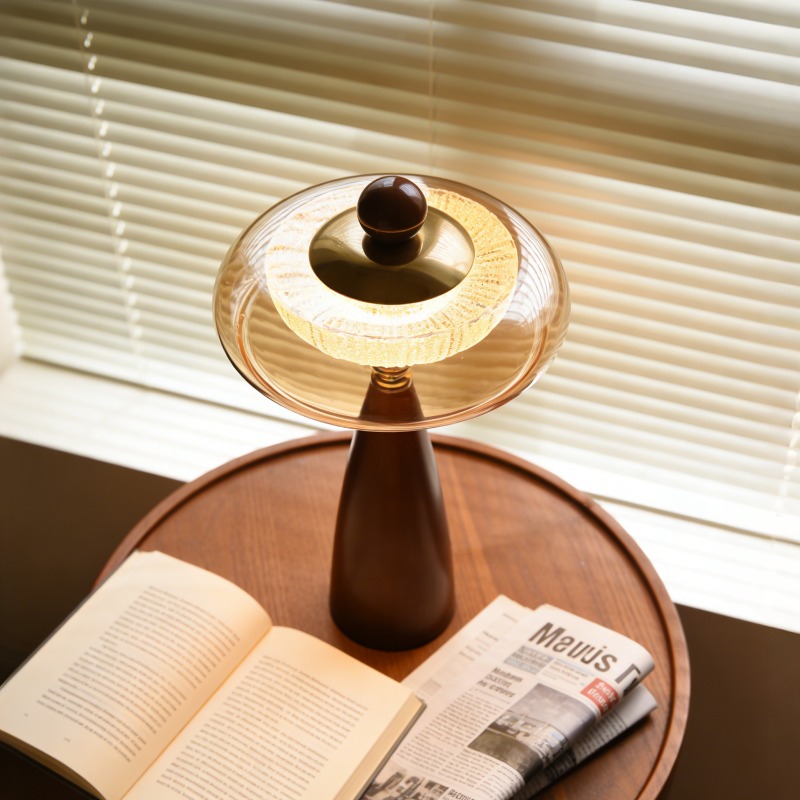 Amerykańska lampa stołowa w st – Desk Setup Vintage recenzja i cena