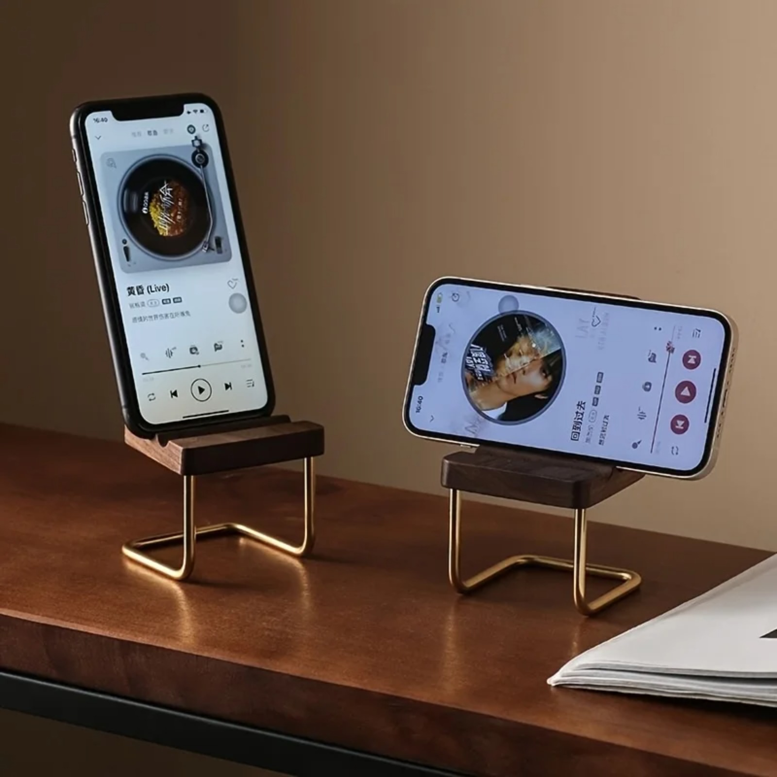 Drewniany Stojak na Telefon Or – Desk Setup Natural recenzja i cena