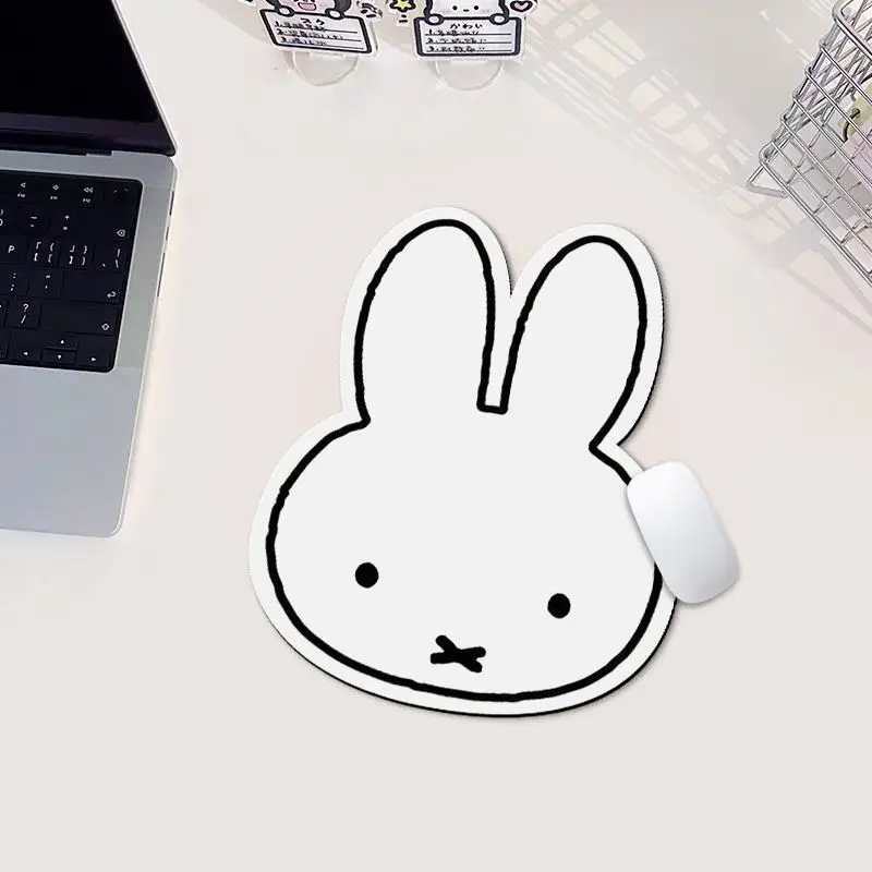 Urocza podkładka pod mysz w ks – Desk Setup Cozy recenzja i cena